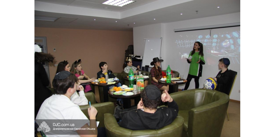 Подростковая программа «STL Teens» отметила свою первую годовщину