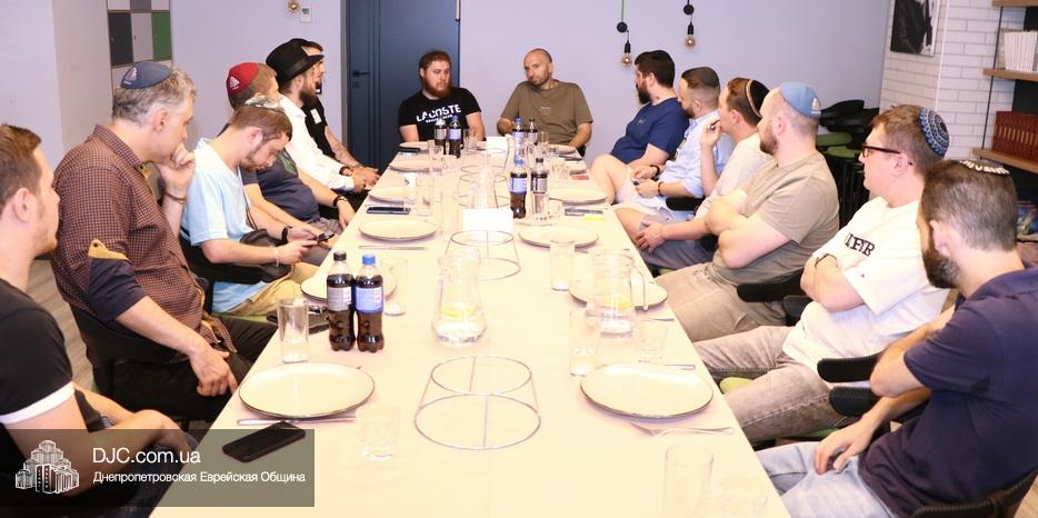 Урок с особым гостем в «Menorah Community»