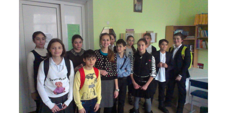 Ученица школы будет вести языковой кружок с помощью компьютера