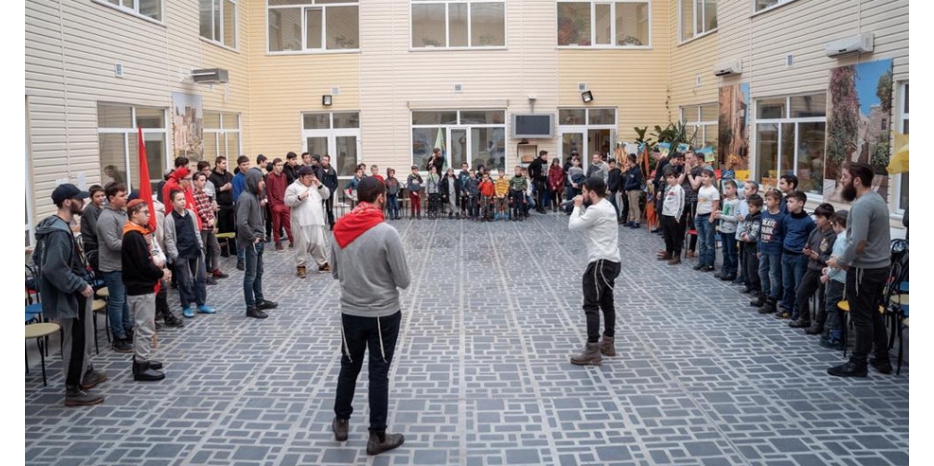 Зимний лагерь STL для мальчиков проходит под Киевом