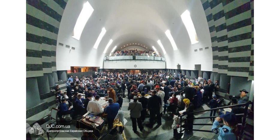 Пурим начался! В синагоге прошло чтение Свитка Эстер