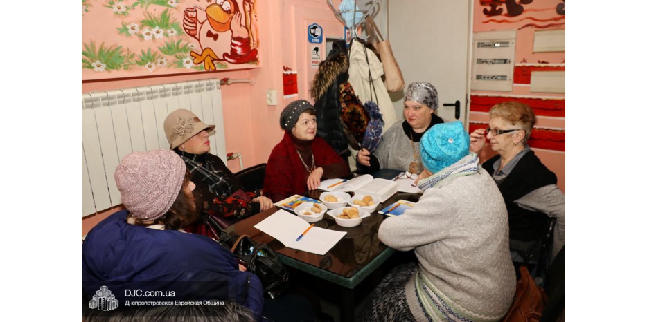 Заседание клуба «У Дворы» прошло в кафе «Молоко и Мед»