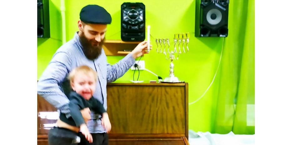 Младшая группа яселек «Илана» празднует Хануку