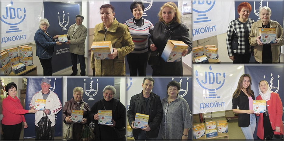 Пожилые евреи региона получают мацу к Песаху от «Хеседа Менахем»