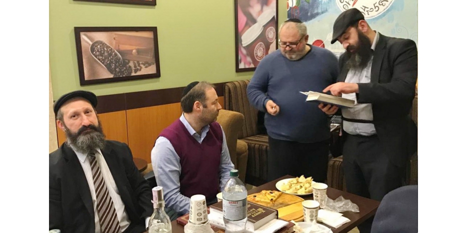 Накануне Песаха Лейб Калиничев сделал «Пидьон а-Бен» и выкупил себя у коэна