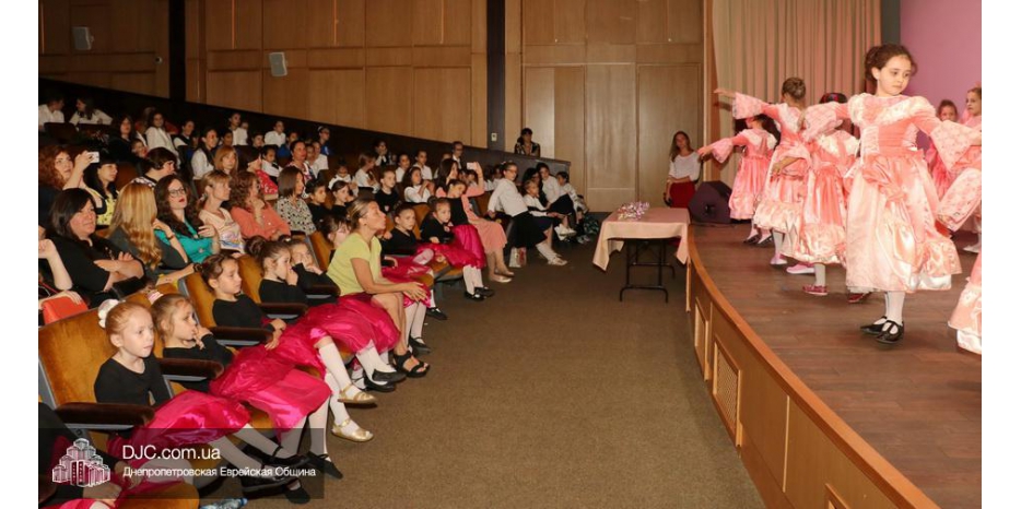 Большой ежегодный концерт махона