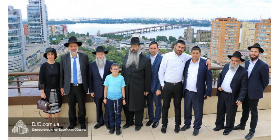 Министр внутренних дел Израиля Арье Дери посетил еврейскую общину Днепра