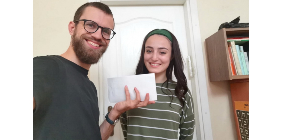 «Stars-Украина» поздравил Йонатана и Лею Мальцевых со свадьбой и преподнес им особый подарок