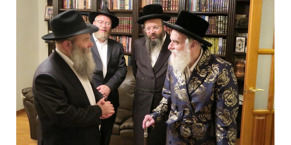 Вижницер Ребе Менахем Мендель Хагер завершил свою международную поездку визитом в Днепр