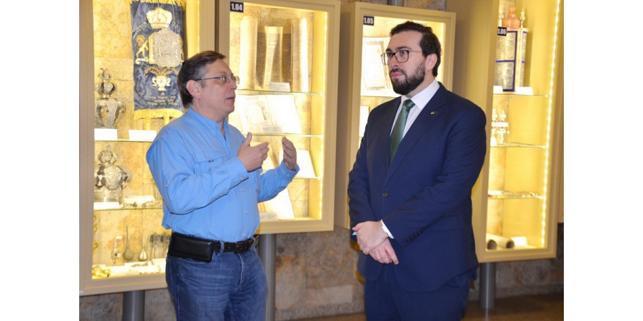 Глава Представительства НАТО в Украине посетил Еврейский Музей