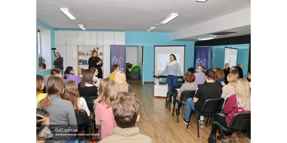 В Днепре прошел третий этап «Мецуды» с презентацией персональных проектов