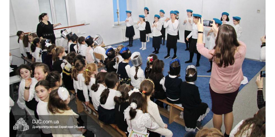 Молодые таланты днепровского махона