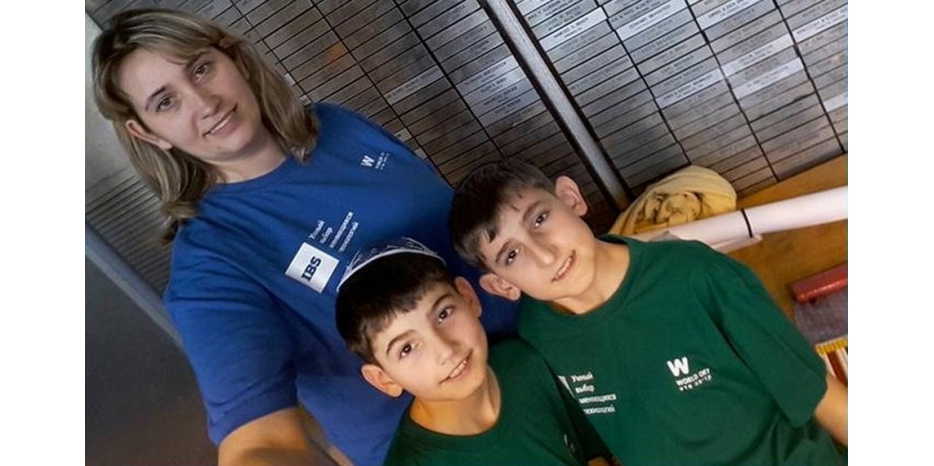 Шестиклассники еврейской школы прошли в очный этап престижного конкурса научного творчества