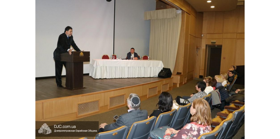 Программа сотрудничества JMC и «Хорев» начала лекционный курс для врачей