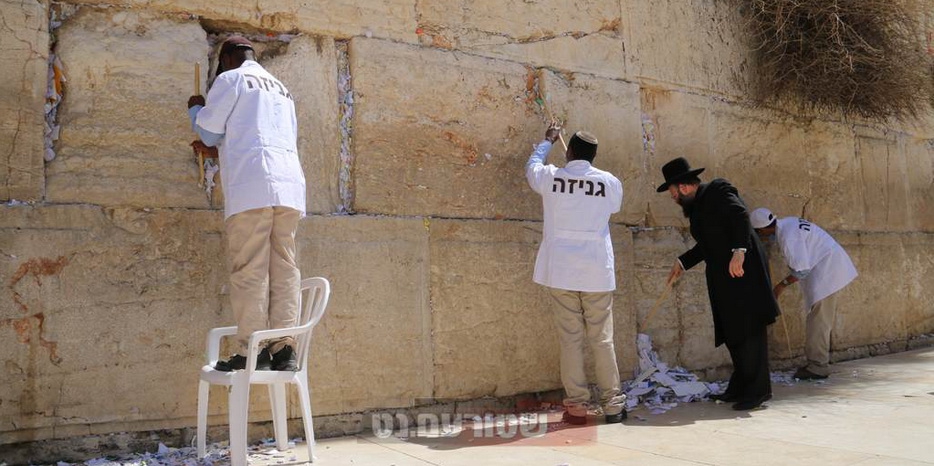 Западную Стену готовят к празднику Песах