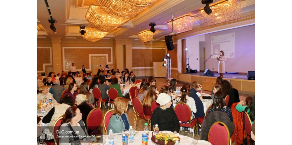 Женский фарбренген в честь 11 нисана