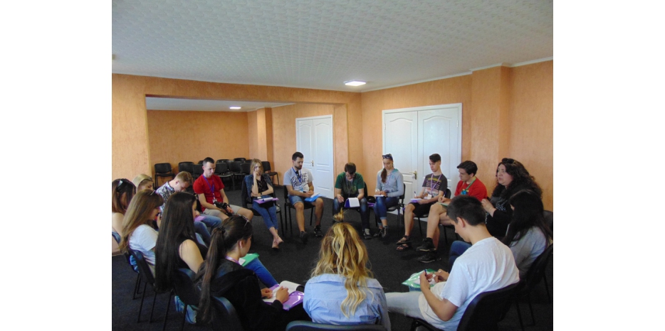 «Шатер Авраама» помогал молодежи Днепра искать «7 ключей успеха»