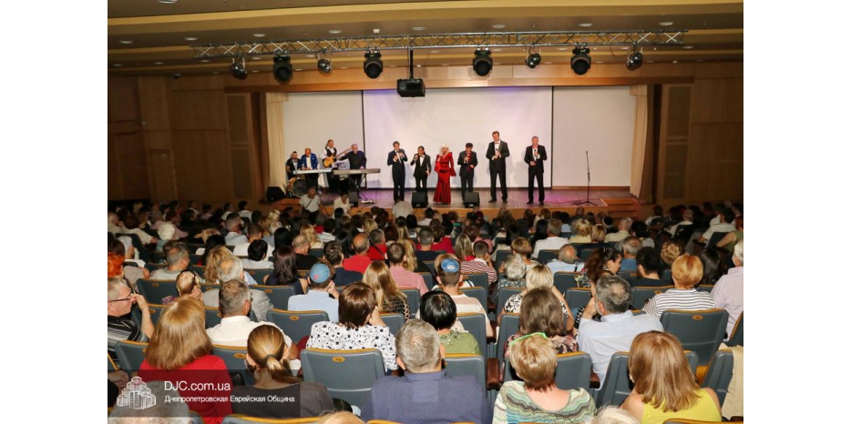 В «Меноре» прошел спецконцерт «Братья по меридиану»