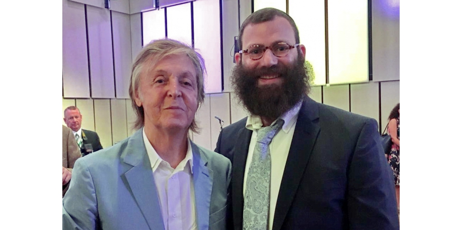 «Фото дня» в COL вновь вызвало надежды на концерт Маккартни в «Меноре»