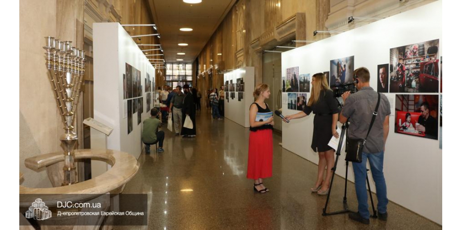 В центре «Менора» открылась национальная фотовыставка «Пробація. Можливості для змін»