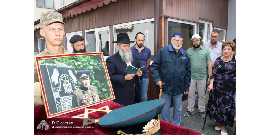 В синагоге простились с Савелием (Зеевом бен Борухом) Бассом