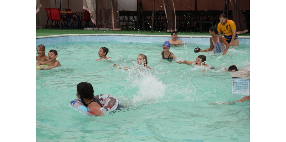 «Bb/Bs» начали новый сезон аквапарком