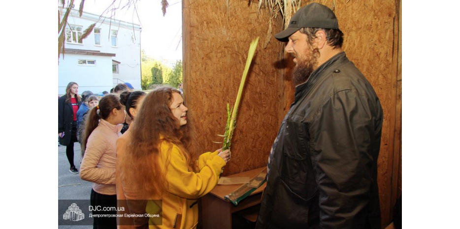 STL в Суккот проводит «City Camp» в еврейской школе