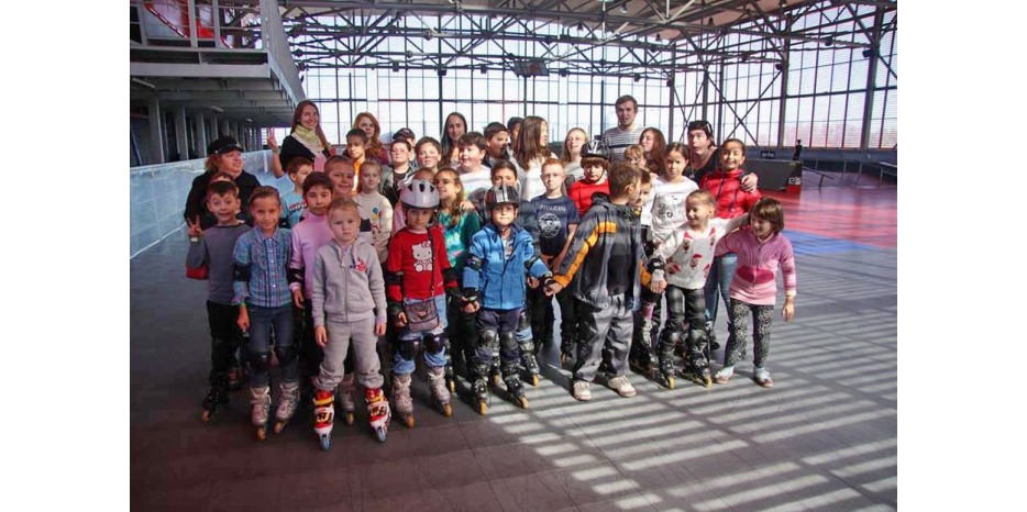 Как «Братья и сестры» покатались на роликах