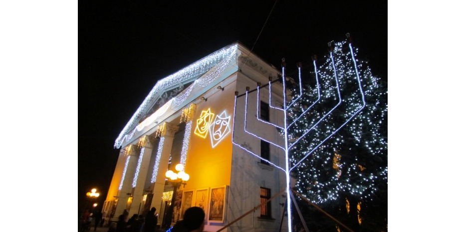 Как еврейская община Мариуполя Хануку встречала…