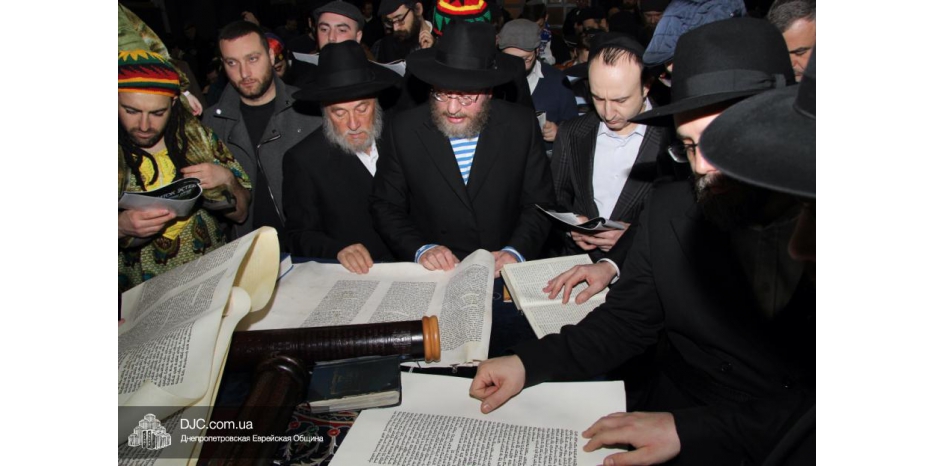 «Пурим Днепр 5777»: Вечерняя молитва в синагоге «Золотая Роза»