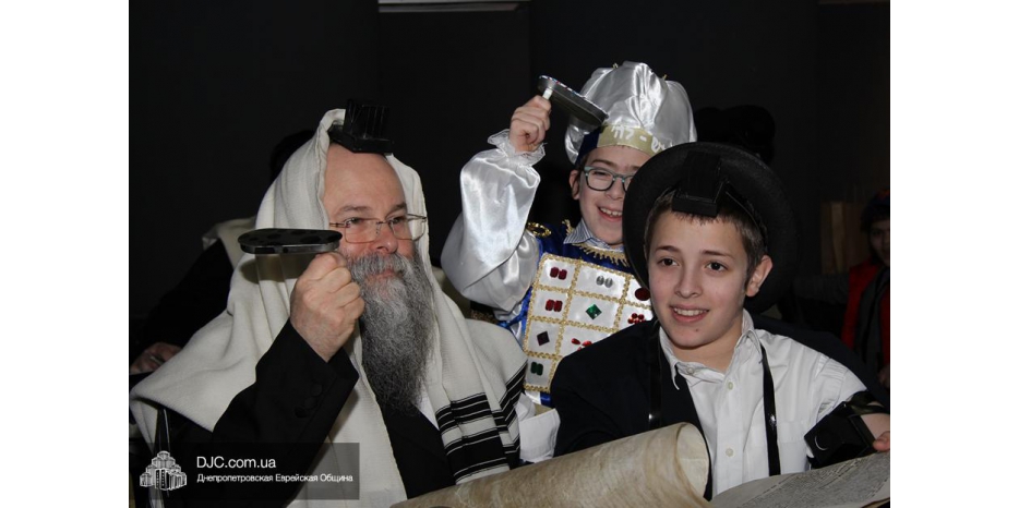 «Пурим Днепр 5777»: Утреннее чтение Свитка в синагоге «Золотая Роза»