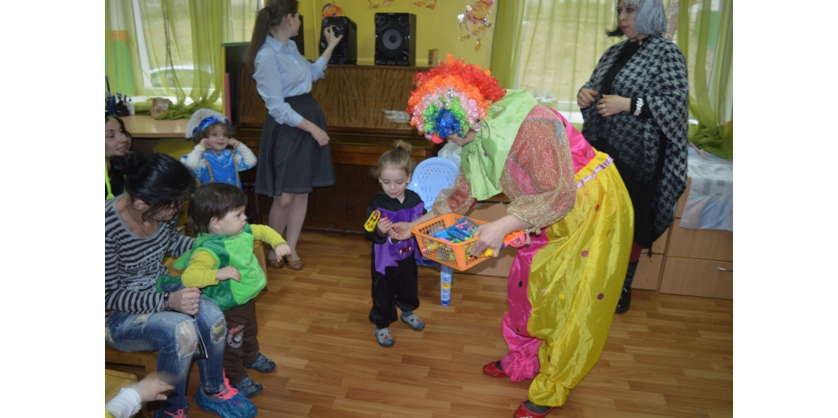 «Пурим Днепр 5777»: чудесный праздник в ясельках «Илана»