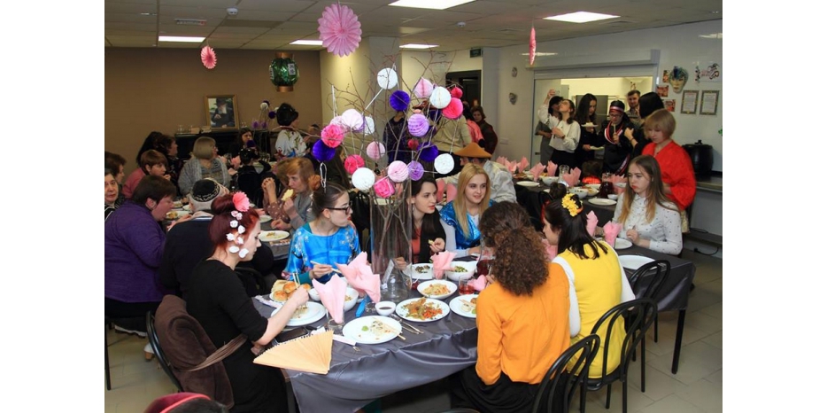«Пурим Днепр 5777»: Китайский праздник в МГПИ «Бейт Хана»