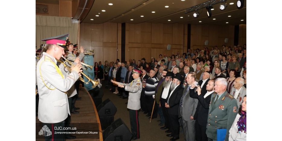 Большой концерт для ветеранов к 9 мая