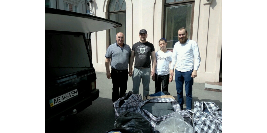 Пансион «Байт леБаним Mironova» передал одежду для детских домов