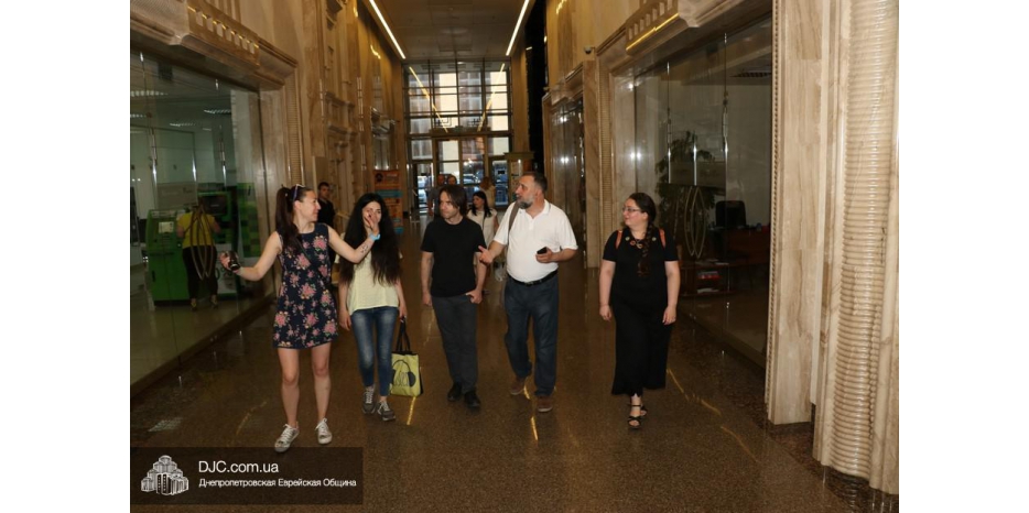 Вадим Неселовский и Лаура Марти посетили центр «Менора» и Еврейский Музей