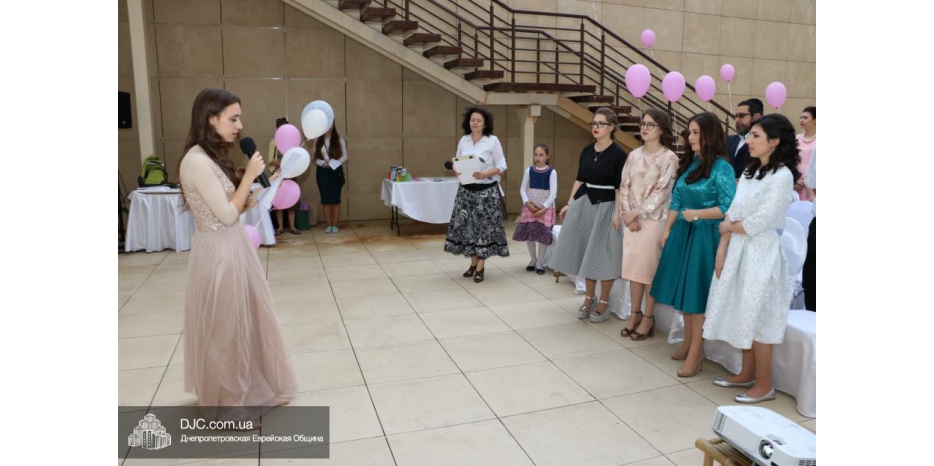 Выпускные в махоне «Бейс Хая-Мушка»: 11-й класс