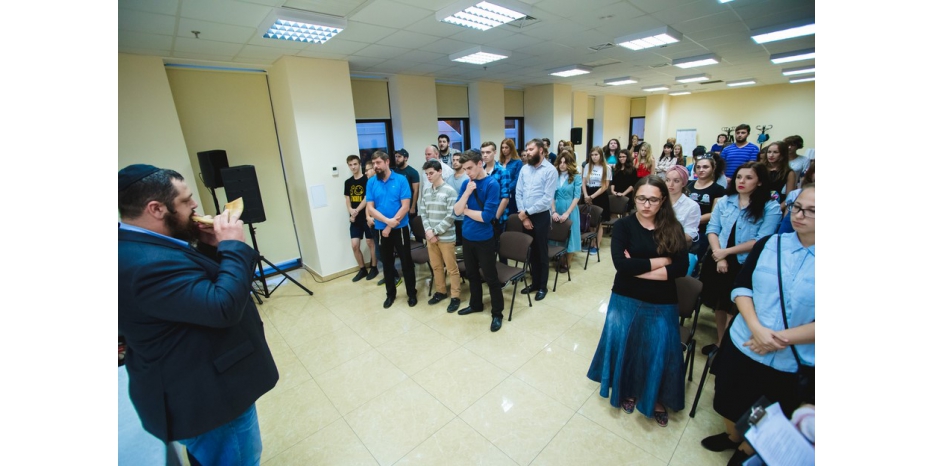 STL открыл учебный год в «Меноре»