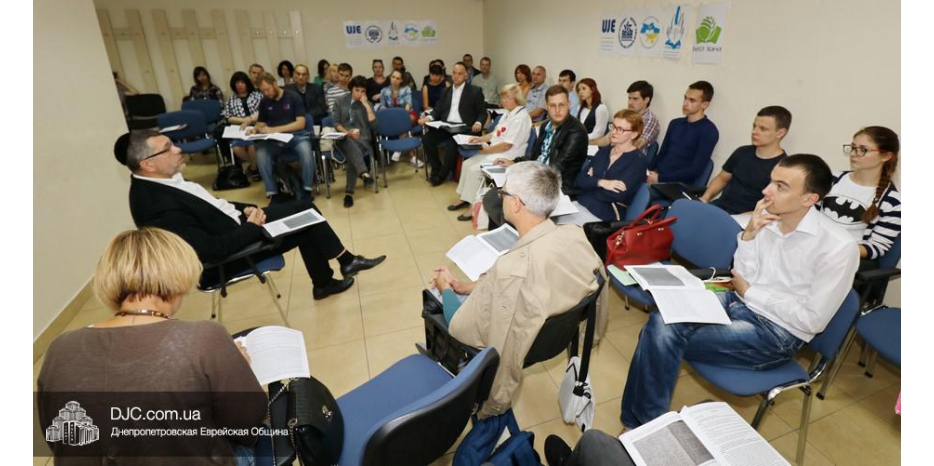 Мини-курс профессора Петровского-Штерна успешно завершился выдачей сертификатов