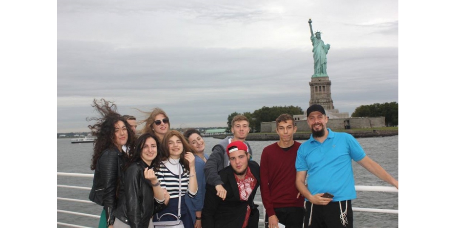 Как активисты STL Рош А Шана в Нью-Йорке встречали