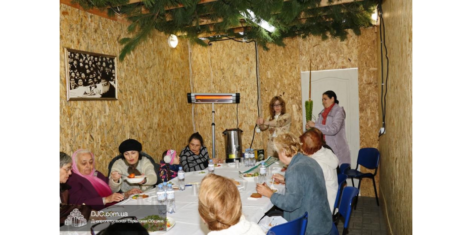 Суккот в Днепре: женский урок у ребецн