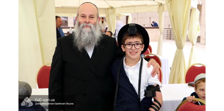 Церемония анохас тфилин прошла в Днепре для Иосифа Ицхака Каминецкого