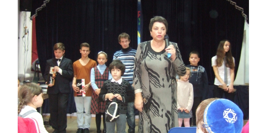Ученики музыкальной школы № 10 дали большой концерт в школе еврейской