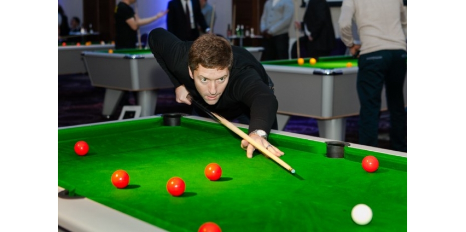 Хочешь помочь евреям Украины? Сыграй в бильярд в Лондоне!