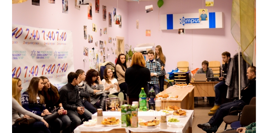 Ханихи «Campus» и «Ноева Ковчега» обменялись опытом на программе «Ханукальный мастер-класс»