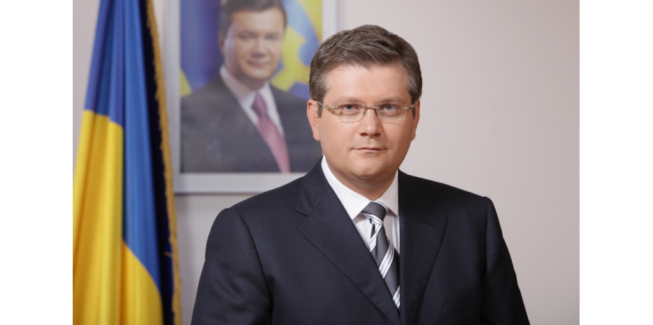 Вице-премьер министр Украины Александр Вилкул направил семье Каминецких поздравление по случаю бракосочетания Хаи-Мушки Каминецкой