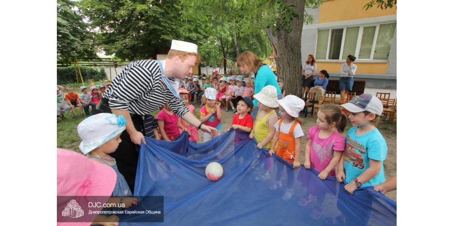 C детской площадки – на палубу корабля