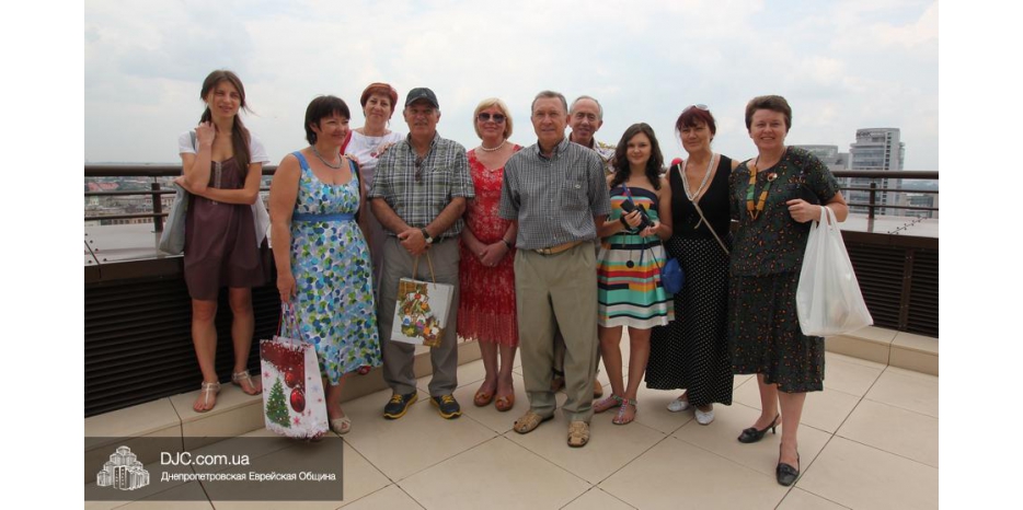 Главный инженер компании Manischewitz с командой ветеранов КВН ДИИ посетил с экскурсионными целями Днепропетровск