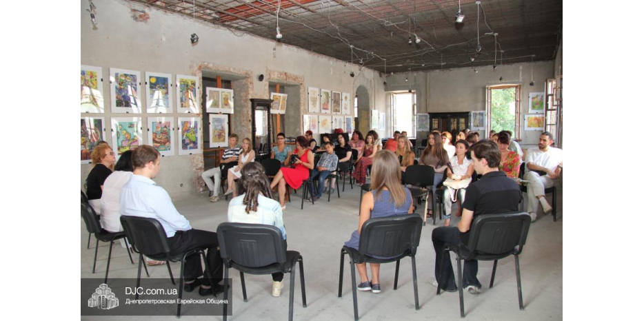 Театр «ТАБу» завершил сезон «Диалогами о любви»