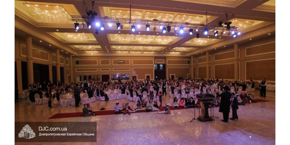 Главный Пурим общины – в великолепном новом зале «Menorah Grand Hall»